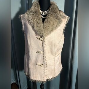 Skully Cream Tan Faux Shearling Vest with Fur Collar M